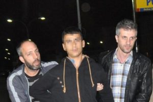 Gasp ettiği parayı ve cep telefonunu kullanamadan yakalandı