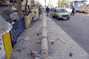 Fırtına hayatı fel&ccedil; etti