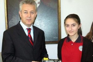 Validen "isim" uyarısı