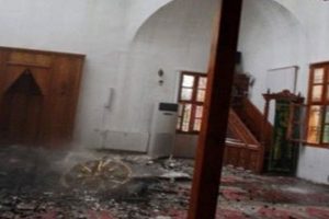 Cami kundaklandı