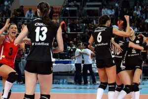 Vakıfbank yarı finalde