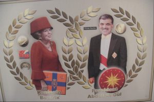 Dostluğu resimlerle anlattılar