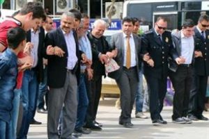 Diyarbakırlılar polis teşkilatının kuruluşunu kutladı