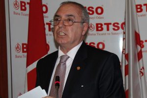 "Sanayi &uuml;retiminin iki aylık g&ouml;r&uuml;n&uuml;m&uuml; ılımlı b&uuml;y&uuml;meye işaret ediyor"