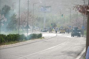 Dicle &Uuml;niversitesi'nde olaylar devam ediyor