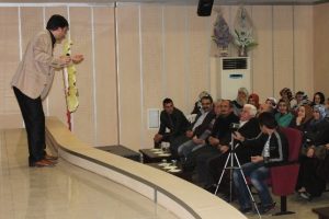 Yeşildağ, mutluluğun form&uuml;l&uuml;n&uuml; a&ccedil;ıkladı
