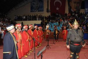 D&uuml;nya Romanlar G&uuml;n&uuml;ne mehter takımlı konser