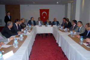"Yerel se&ccedil;imler yapılmasın"