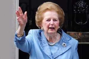 Margaret Thatcher &ccedil;i&ccedil;eklerle anıldı