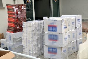 Ak&ccedil;akale'de ka&ccedil;ak sigara ve mazot ele ge&ccedil;irildi