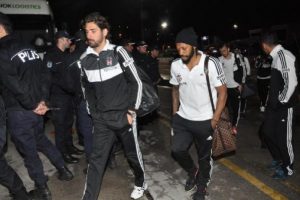 Beşiktaş kafilesi Bursa' dan ayrıldı