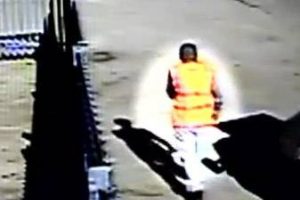 &Uuml;nl&uuml; futbolcu Tevez &ccedil;&ouml;p&ccedil;&uuml; oldu