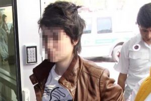 Duruşma salonunda yere yığıldı
