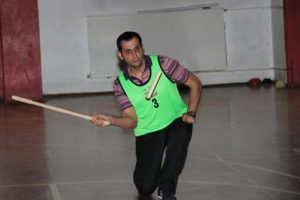 &Ouml;ğretmenler "&ccedil;elik &ccedil;omak" oynadı