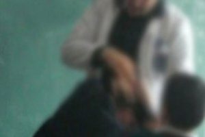 &Ouml;ğretmen dayağı g&uuml;venlik kamerasında
