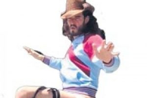 Russel koptu gidiyor