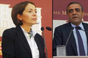 CHP'de ulusalcı-yenilik&ccedil;i kavgası