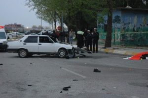 Denizli'de trafik kazası: 1 &ouml;l&uuml;, 1 yaralı