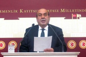 Meclisi bırakıp ma&ccedil;a gittiler