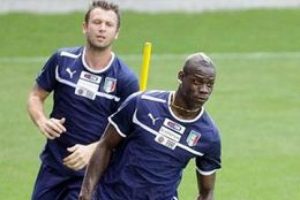 Balotelli'nin hakeme k&uuml;f&uuml;r&uuml; pahalıya patladı