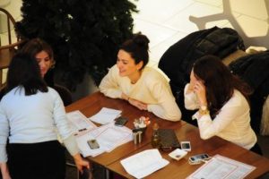 B&uuml;t&uuml;n kızlar toplandı