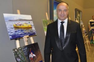 Rekortmen k&uuml;rek&ccedil;i yeni rekora hazırlanıyor