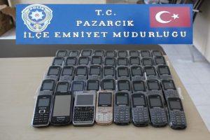 43 adet ka&ccedil;ak telefon yakalandı