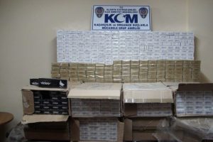 G&uuml;mr&uuml;k ka&ccedil;ağı 12 bin paket sigara ele ge&ccedil;irildi