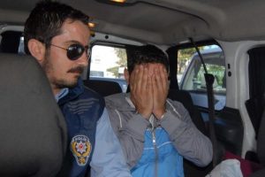 Susmayınca annesini de &ouml;ld&uuml;rd&uuml;