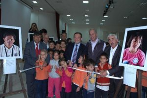 Savaş karşıtı fotoğraf sergisi