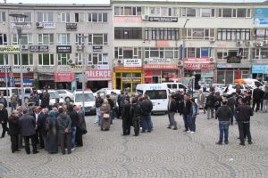 Olaylı duruşmada telekonferansla K&uuml;rt&ccedil;e savunma