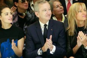 Arnault, Bel&ccedil;ika vatandaşlığı talebini geri &ccedil;ekti