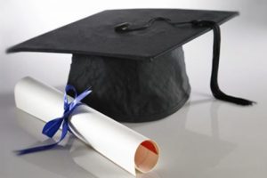 Sahte diploma fotokopi &ccedil;ıkınca kurtuldu