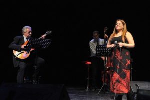 Nil&uuml;fer'e caz r&uuml;zgarı esti