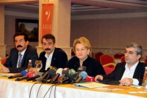 '&Ccedil;&ouml;z&uuml;m&uuml; en &ccedil;ok K&uuml;rtler istiyor'