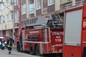 Apartmanın kazan dairesinde yangın