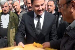 &Ccedil;ift&ccedil;ilere polen tuzaklı kovan altlığı