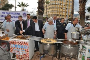 Şehit polisler i&ccedil;in lokma hayrı