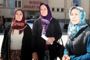 'Babamız işkenceler y&uuml;z&uuml;nden &ouml;ld&uuml;'