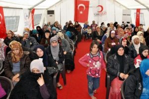 Suriyeli kadınlara 'anne s&uuml;t&uuml;' eğitimi