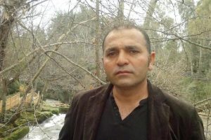 Tartıştığı amcasını k&ouml;y meydanında vurdu