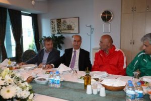 "Bursaspor hep zirvede olmalı"
