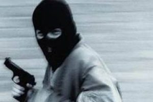 Akaryakıt istasyonunda maskeli soygun