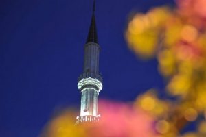 İsve&ccedil;'te minareden ezana onay