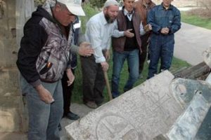 Kapı eşiğinde 500 yıllık tarihi eser