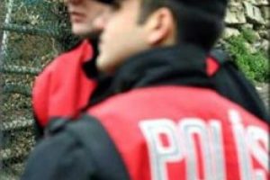 Polis aracında esrar