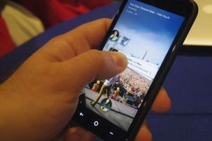 Facebook Home endişelendirdi