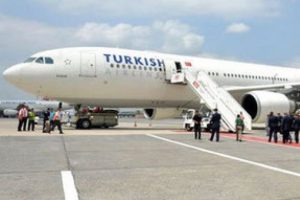 THY u&ccedil;ağına ara&ccedil; &ccedil;arptı!