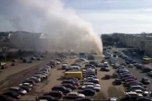 Su borusu bomba gibi patladı!