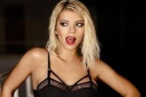 G&uuml;zel seksi duyarlı